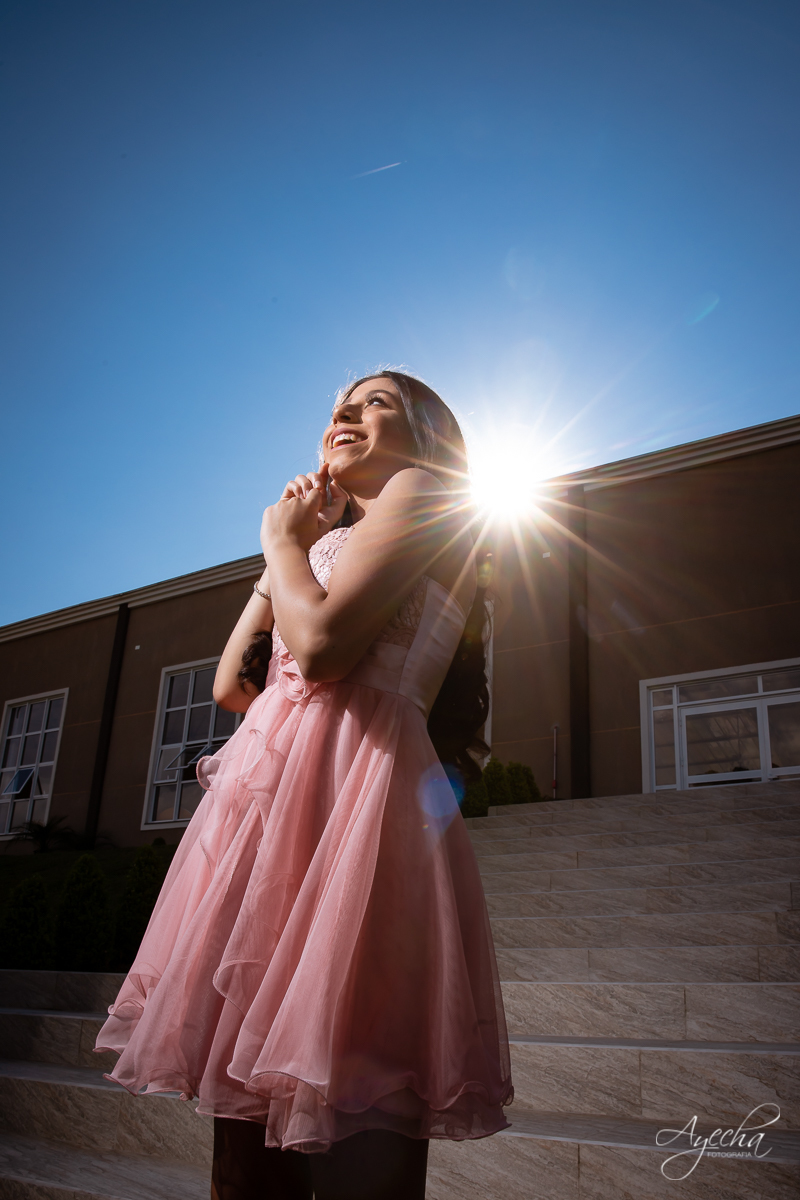Ensaio 15 anos; Meus 15 anos; Debutantes Curitiba; Vestidos de debutante; Ensaio romântico; Ensaio em São José dos Pinhais; Chácara fotográfica; Fotografa de debutante; Debutante; Fotografa Curitiba; Inspirações 15 anos; Chácara Ienkot; Ensaio externo; 