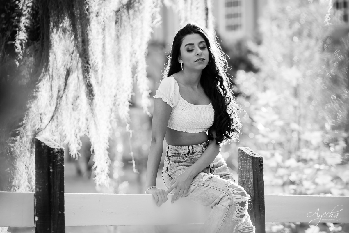 Ensaio 15 anos; Meus 15 anos; Debutantes Curitiba; Fotos divertidas; Ensaio romântico; Ensaio em São José dos Pinhais; Chácara fotográfica; Fotografa de debutante; Debutante; Fotografa Curitiba; Inspirações 15 anos; Chácara Ienkot; Ensaio externo; 