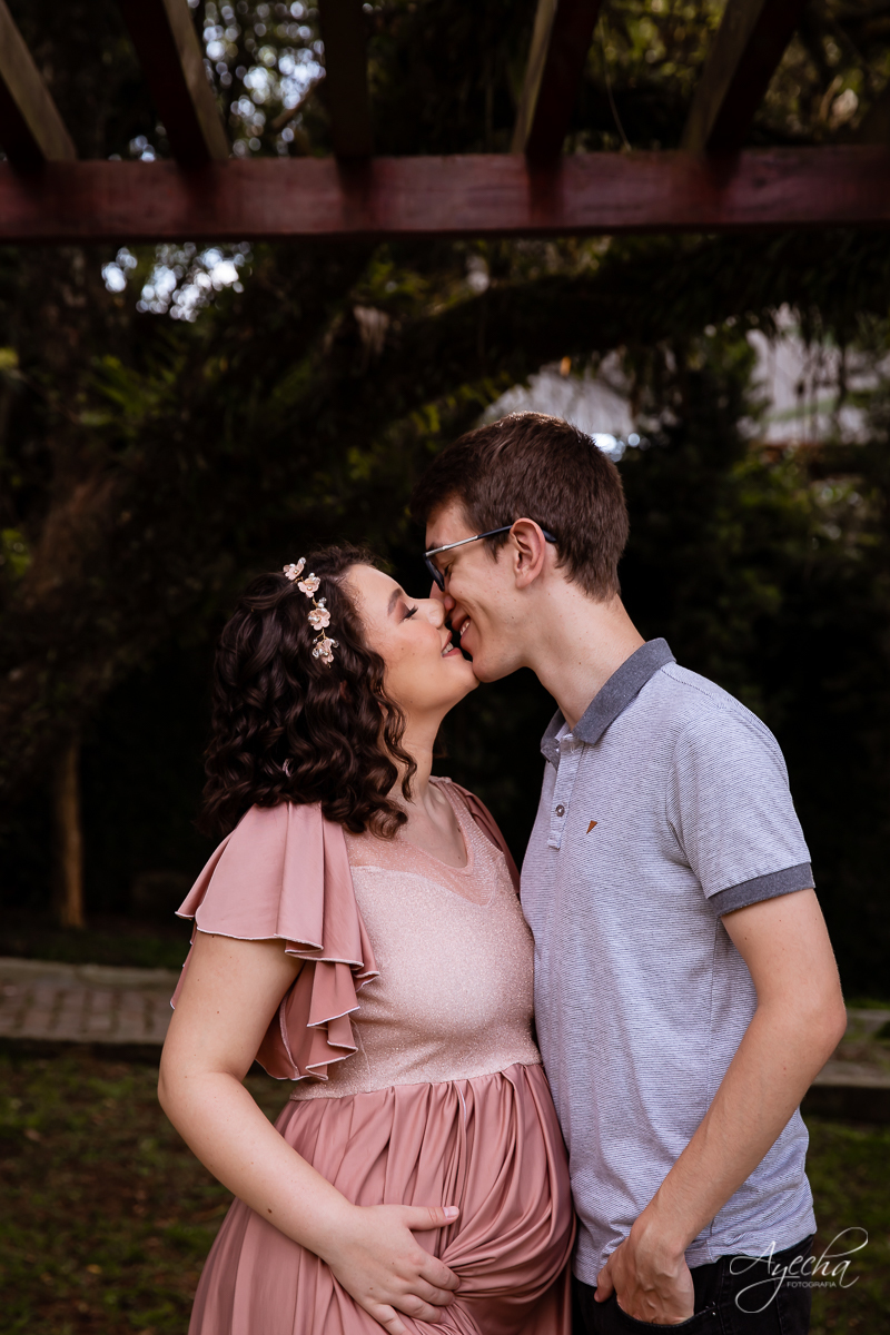Amor de mãe; Gestantes Curitiba; Maternidade Curitiba; Fotografa de família; Mães Curitibanas; Ensaio gestante; Ensaios marcantes; Espera do bebê; Fotos da gravidez; Inspiração de ensaio gravidez; Fotografa Curitiba; Ensaios Curitiba; Chácara fotográfica;