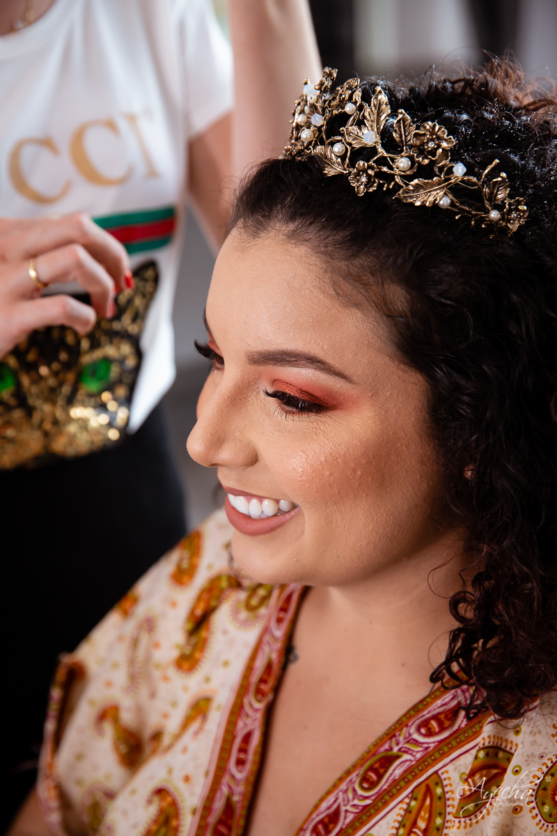 Making of da noiva; Dia da noiva; Fotografa de casamentos; Casamentos Curitiba; Noivas Curitiba; Fotografa Curitiba; Vestido de noiva; Festa de casamento; Casamento dos sonhos; Fotografa de casamentos Curitiba; Festa de casamento; Inspiração de casamento;