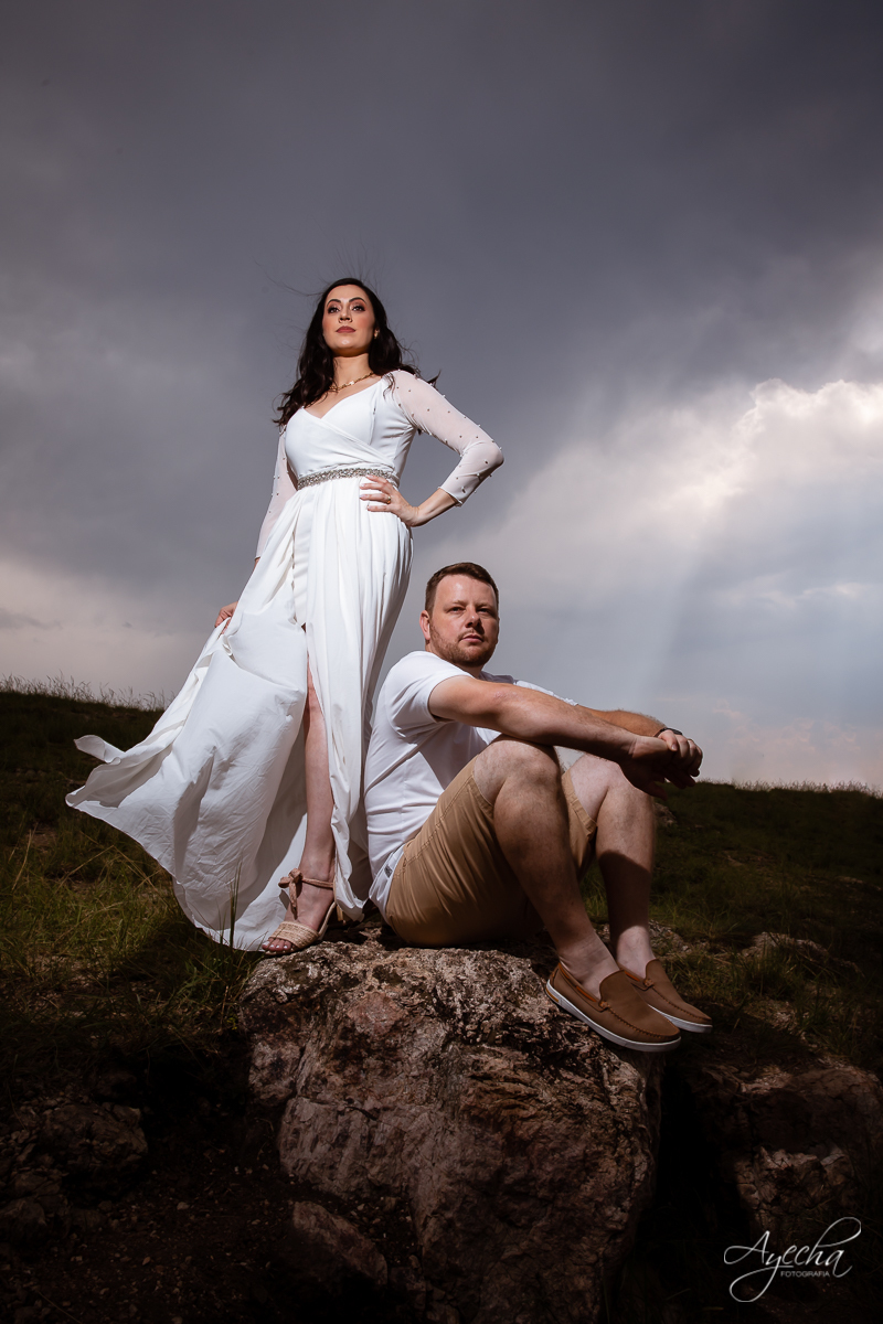 Ensaio de casal; Morro do Cal; Ensaio Campo Largo; Casal Curitiba; Fotografa de casais Curitiba; Fotografa Piraquara; Ensaio romântico; Pré wedding Curitiba; Ensaio pré casamento; Ensaio ao ar livre; Fotografa Curitiba; Inspiração para fotos de casal; 