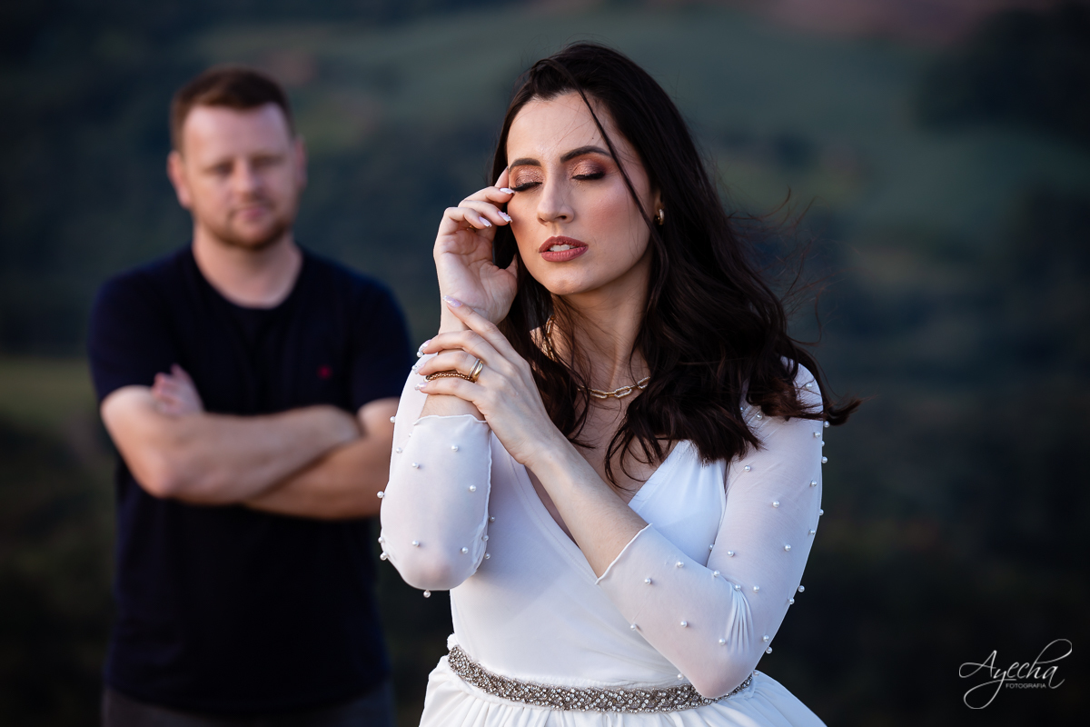 Ensaio de casal; Morro do Cal; Ensaio Campo Largo; Casal Curitiba; Fotografa de casais Curitiba; Fotografa Piraquara; Ensaio romântico; Pré wedding Curitiba; Ensaio pré casamento; Ensaio ao ar livre; Fotografa Curitiba; Inspiração para fotos de casal; 