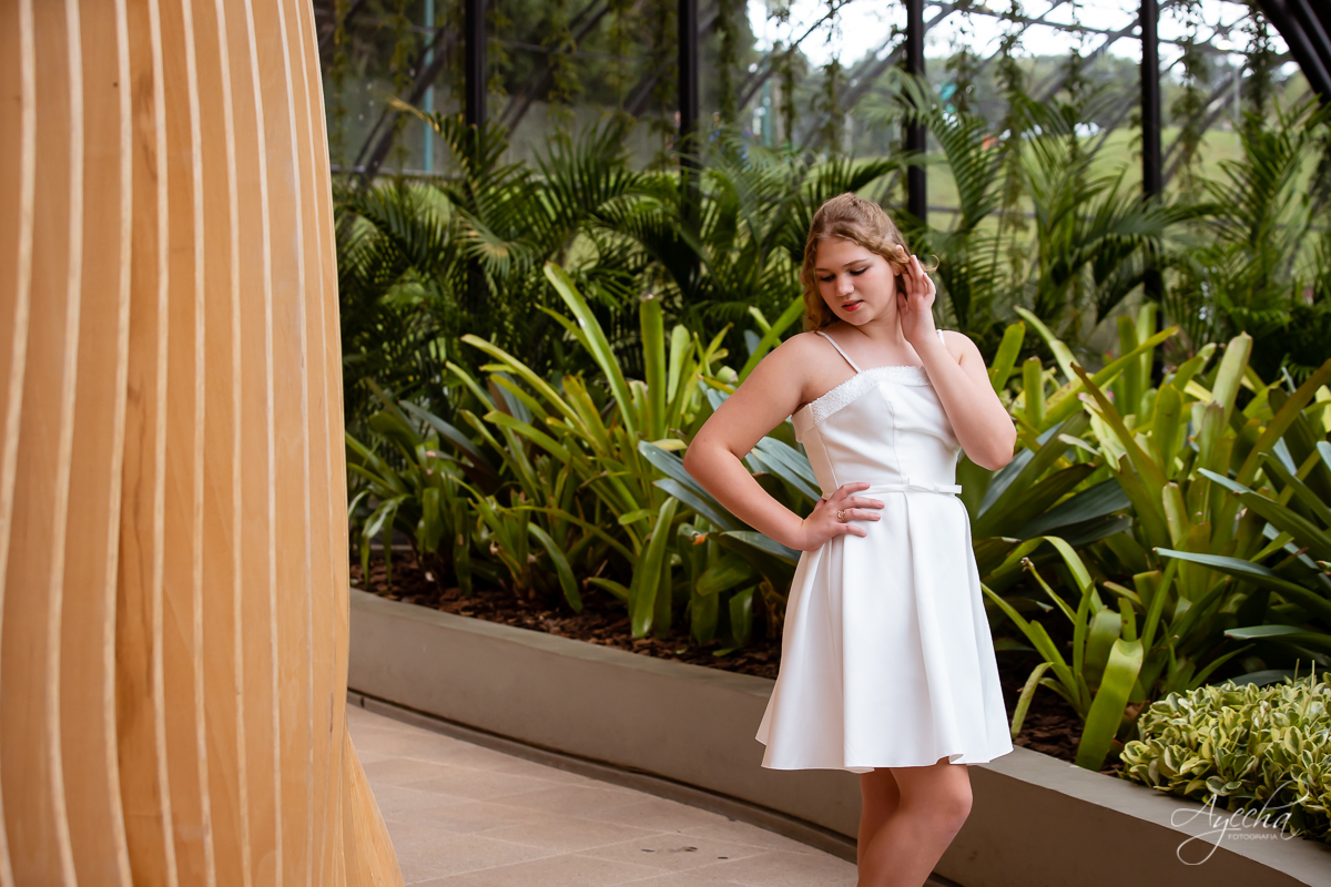 Primeira comunhão; Fotografa Curitiba; Fotos ao ar livre; Inspiração para primeira comunhão; Fotos catolicas; Ensaio de primeira comunhão; Jardim botanico; Fotografa Piraquara; 