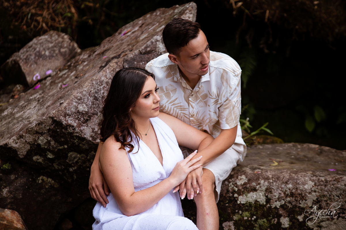 Ensaio de casal; Casal Curitiba; Fotografa de casais Curitiba; Fotografa Piraquara; Ensaio romântico; Pré wedding Curitiba; Ensaio pré casamento; Ensaio ao ar livre; Fotografa Curitiba; Inspiração para fotos de casal; Ensaio em Morretes; Ensaio Antonina; 