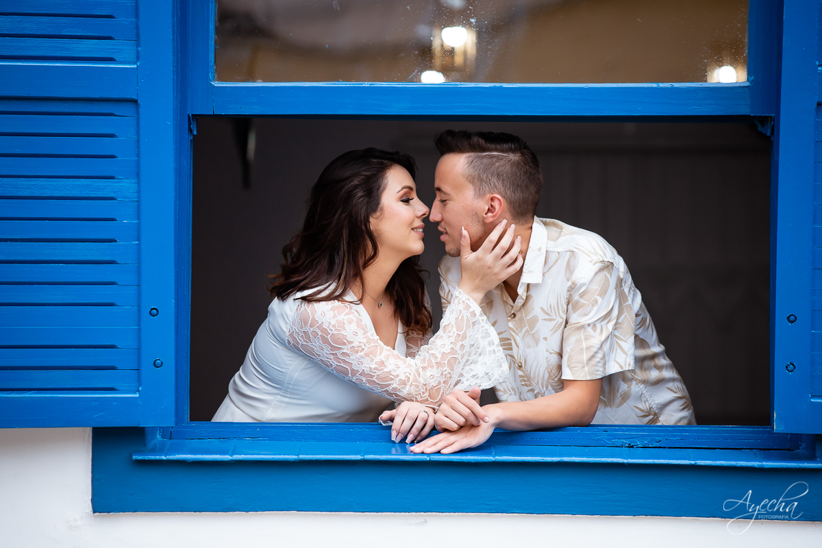Ensaio de casal; Casal Curitiba; Fotografa de casais Curitiba; Fotografa Piraquara; Ensaio romântico; Pré wedding Curitiba; Ensaio pré casamento; Ensaio ao ar livre; Fotografa Curitiba; Inspiração para fotos de casal; Ensaio em Morretes; Ensaio Antonina; 