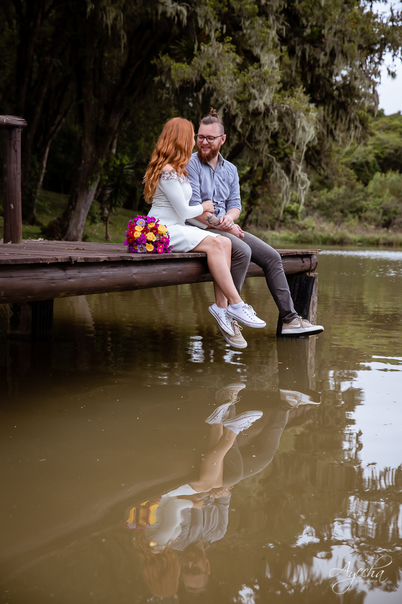 Ensaio de casal; Casal Curitiba; Fotografa de casais Curitiba; Fotografa Piraquara; Ensaio romântico; Pré wedding Curitiba; Ensaio pré casamento; Ensaio ao ar livre; Fotografa Curitiba; Inspiração para fotos de casal; EnsaioTijucas do Sul; 