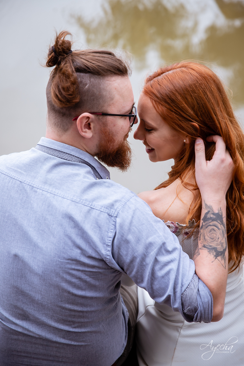 Ensaio de casal; Casal Curitiba; Fotografa de casais Curitiba; Fotografa Piraquara; Ensaio romântico; Pré wedding Curitiba; Ensaio pré casamento; Ensaio ao ar livre; Fotografa Curitiba; Inspiração para fotos de casal; EnsaioTijucas do Sul; 