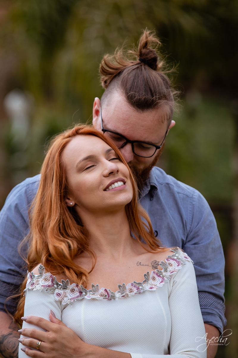 Ensaio de casal; Casal Curitiba; Fotografa de casais Curitiba; Fotografa Piraquara; Ensaio romântico; Pré wedding Curitiba; Ensaio pré casamento; Ensaio ao ar livre; Fotografa Curitiba; Inspiração para fotos de casal; EnsaioTijucas do Sul; 