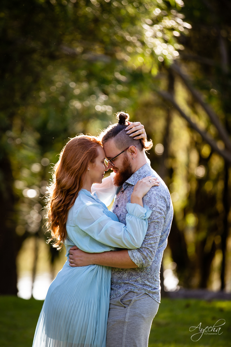 Ensaio de casal; Casal Curitiba; Fotografa de casais Curitiba; Fotografa Piraquara; Ensaio romântico; Pré wedding Curitiba; Ensaio pré casamento; Ensaio ao ar livre; Fotografa Curitiba; Inspiração para fotos de casal; EnsaioTijucas do Sul; 