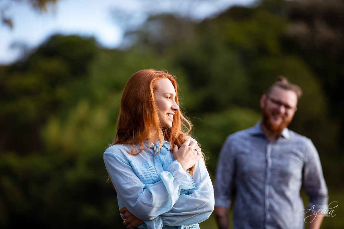 Ensaio de casal; Casal Curitiba; Fotografa de casais Curitiba; Fotografa Piraquara; Ensaio romântico; Pré wedding Curitiba; Ensaio pré casamento; Ensaio ao ar livre; Fotografa Curitiba; Inspiração para fotos de casal; EnsaioTijucas do Sul; 