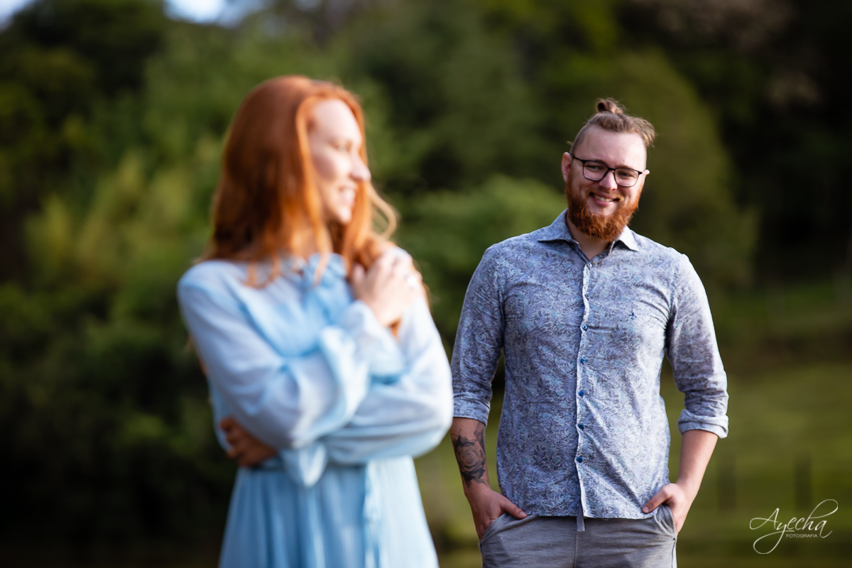 Ensaio de casal; Casal Curitiba; Fotografa de casais Curitiba; Fotografa Piraquara; Ensaio romântico; Pré wedding Curitiba; Ensaio pré casamento; Ensaio ao ar livre; Fotografa Curitiba; Inspiração para fotos de casal; EnsaioTijucas do Sul; 