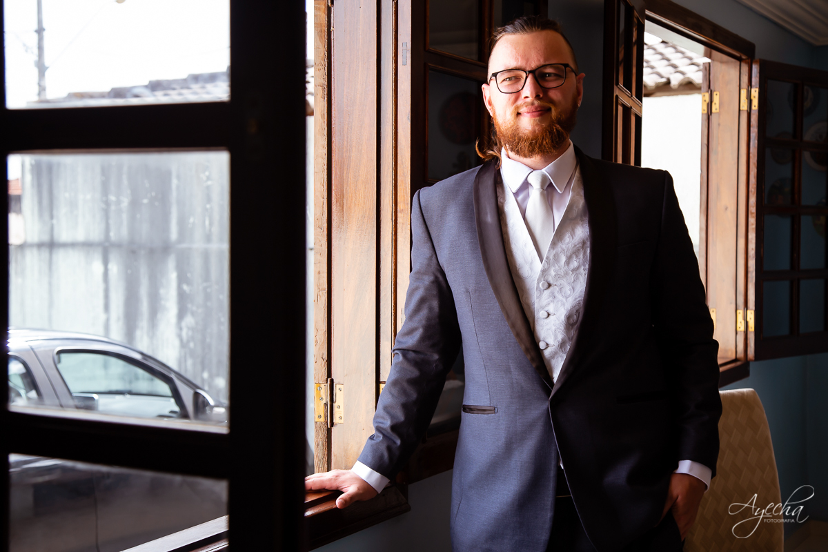 Making of do noivo; Dia do noivo; Fotografa de casamentos; Casamentos Curitiba; Noivas e noivos Curitiba; Fotografa Curitiba; Terno do noivo; Festa de casamento; Casamento dos sonhos; Fotografa de casamentos Curitiba; Inspiração de casamento; 