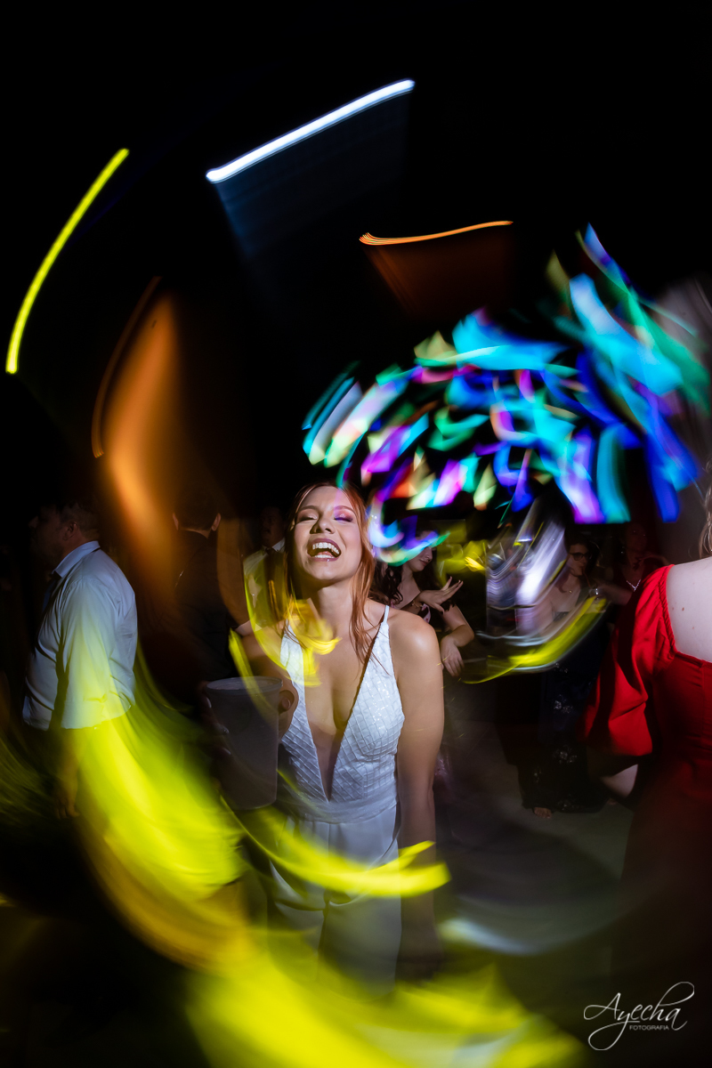 Festa de casamento; Casamento do sonhos; Casamento em Curitiba; Decoração de casamento; Fotografa de casais; Dia dos noivos; Casamentos Pinhais; Hauser Eventos; Inspiração de decoração de casamento; Cerimonia religiosa; Valsa dos noivos;