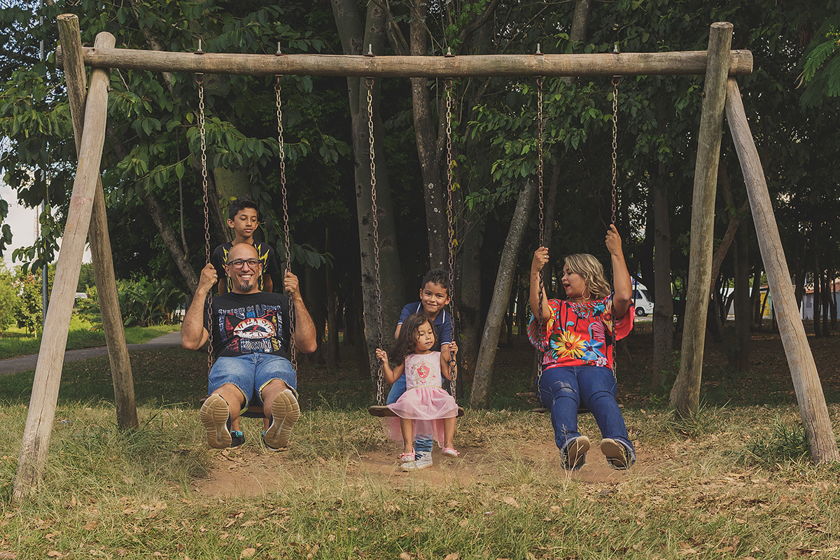 ensaio familia brincando