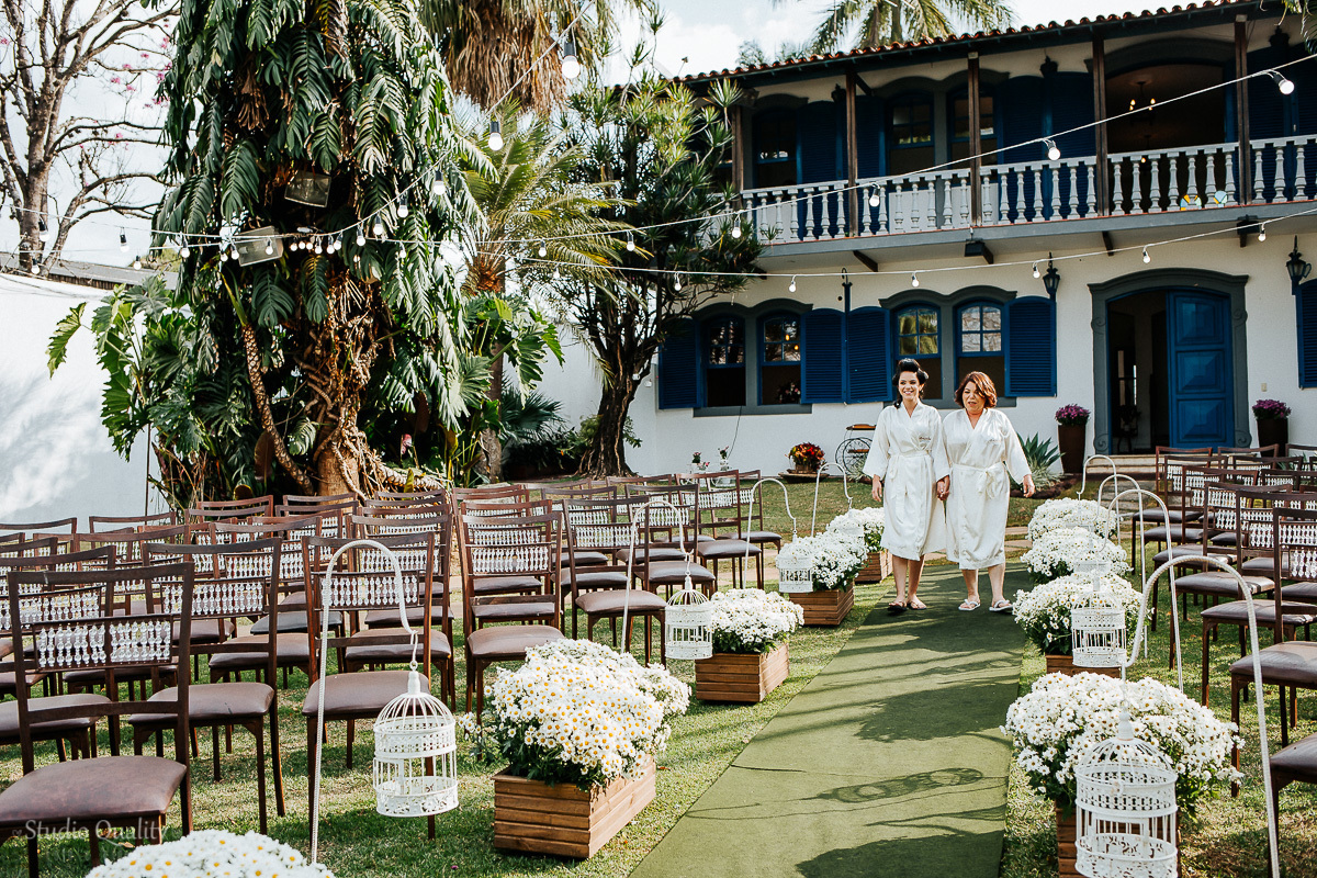 Buffet: Scardini Buffet

Espaço, decoração e buquê: Espaço Garças Pampulha

Produção: Arabela Rios Boudoir de Beleza