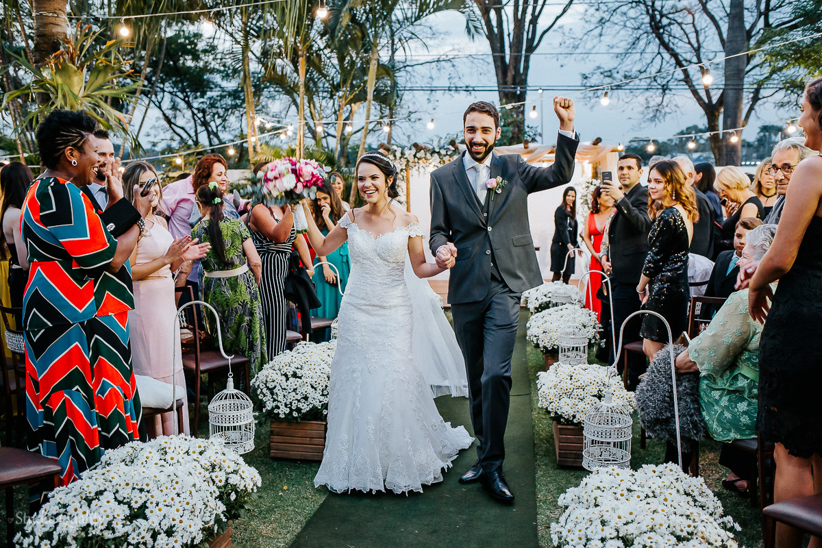 Buffet: Scardini Buffet

Espaço, decoração e buquê: Espaço Garças Pampulha

Produção: Arabela Rios Boudoir de Beleza