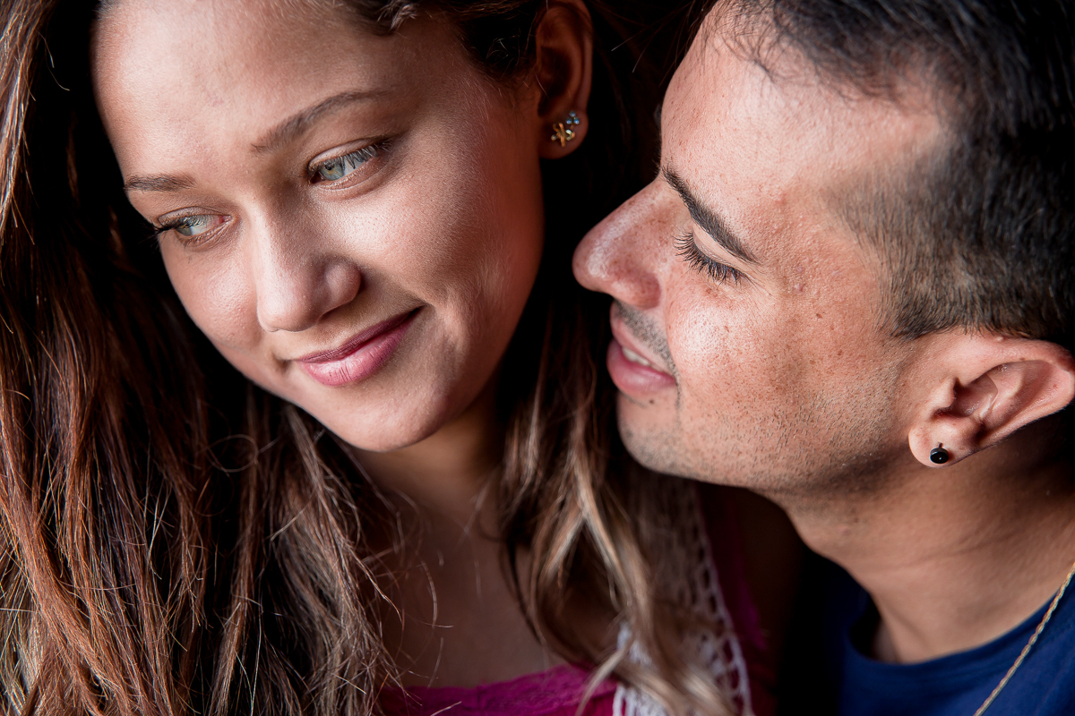 Ensaio realizado em casa. Fotos espontâneas, de chinelo e sem maquiagem. Teve até pet no ensaio!! O cafezinho estava gostoso.