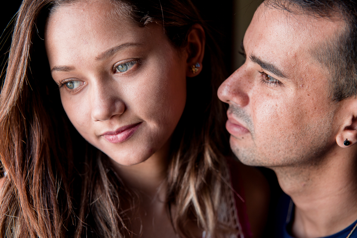 Ensaio realizado em casa. Fotos espontâneas, de chinelo e sem maquiagem. Teve até pet no ensaio!! O cafezinho estava gostoso.