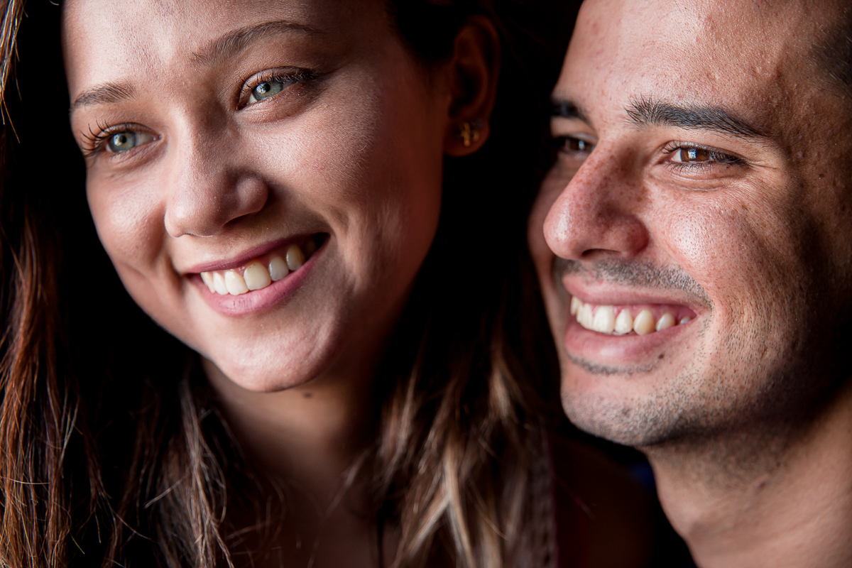 Ensaio realizado em casa. Fotos espontâneas, de chinelo e sem maquiagem. Teve até pet no ensaio!! O cafezinho estava gostoso.