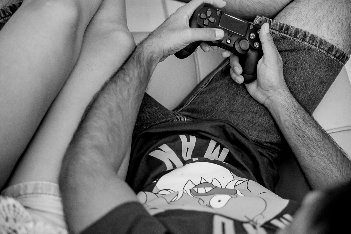 Ensaio realizado em casa. Fotos espontâneas, de chinelo e sem maquiagem. Teve até pet no ensaio!! O cafezinho estava gostoso.