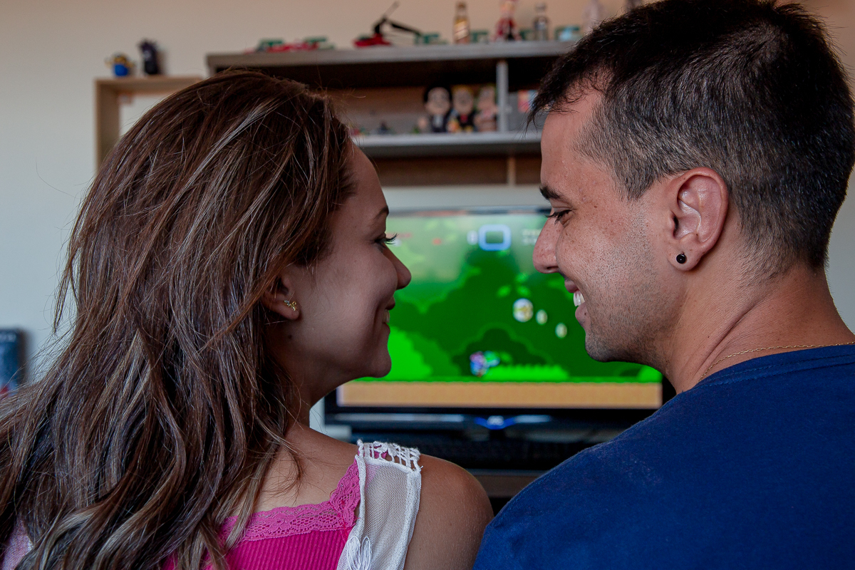 Ensaio realizado em casa. Fotos espontâneas, de chinelo e sem maquiagem. Teve até pet no ensaio!! O cafezinho estava gostoso.