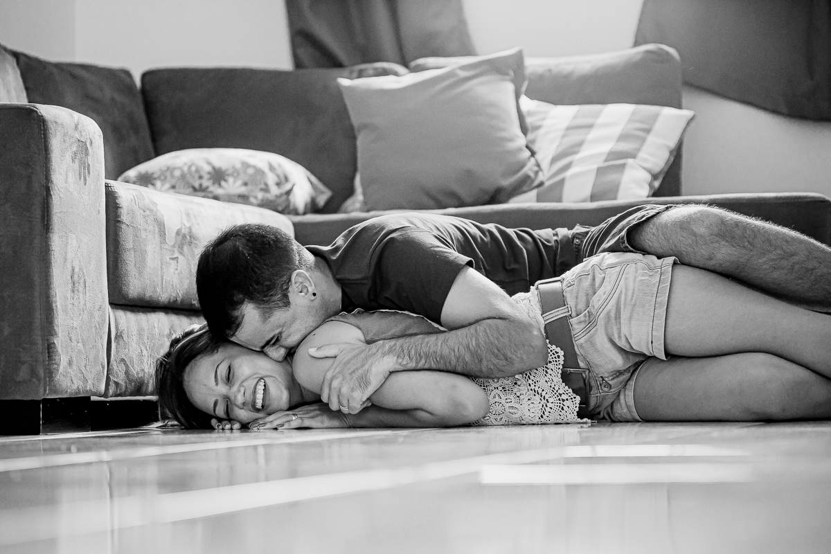 Ensaio realizado em casa. Fotos espontâneas, de chinelo e sem maquiagem. Teve até pet no ensaio!! O cafezinho estava gostoso.