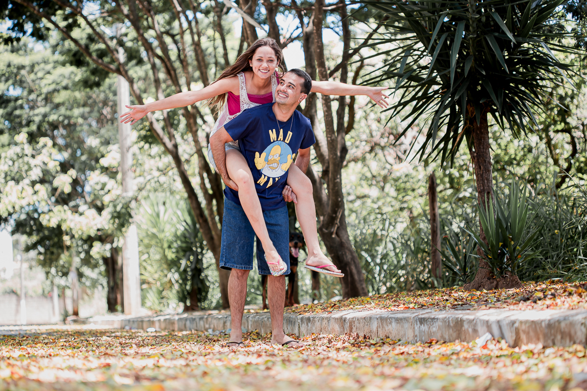 Ensaio realizado em casa. Fotos espontâneas, de chinelo e sem maquiagem. Teve até pet no ensaio!! O cafezinho estava gostoso.