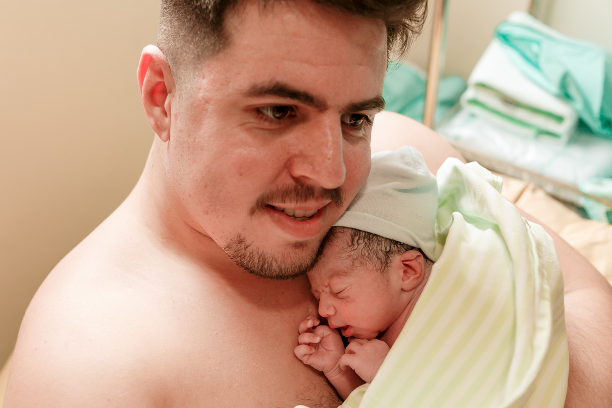 pele a pele com o pai