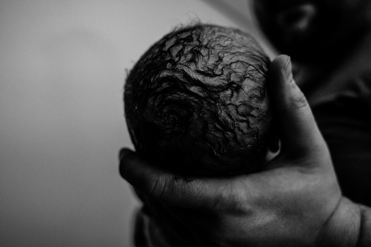 cabecinha do bebê recém nascido