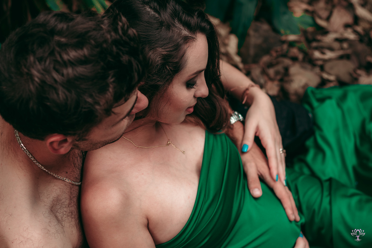 retrato de casal gestante