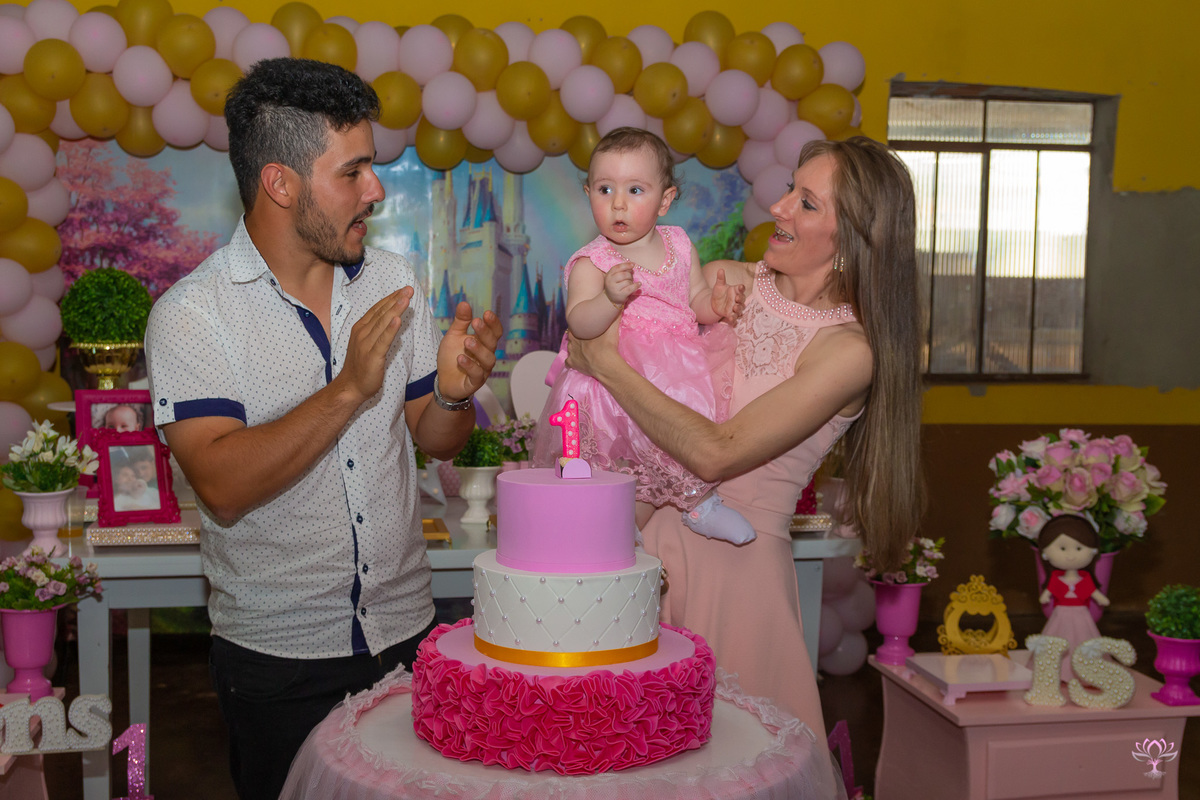 cantando parabéns pra Isabely