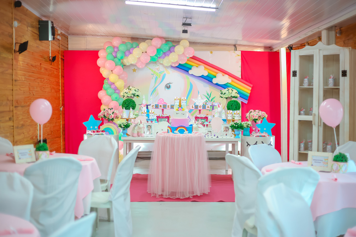 decoração do salão de festas raskapuska tema unicornio