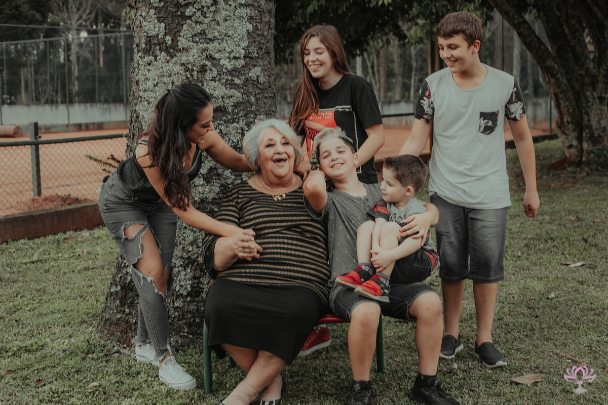 familia com a Bisavó