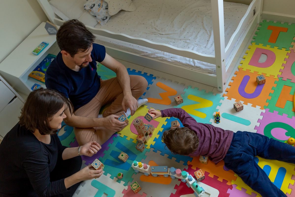 pai no quarto montessoriano