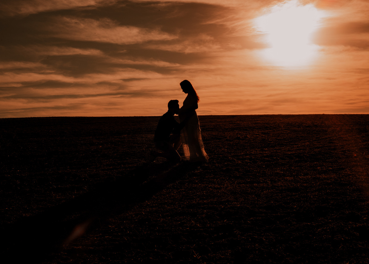 foto de gestante de silhueta