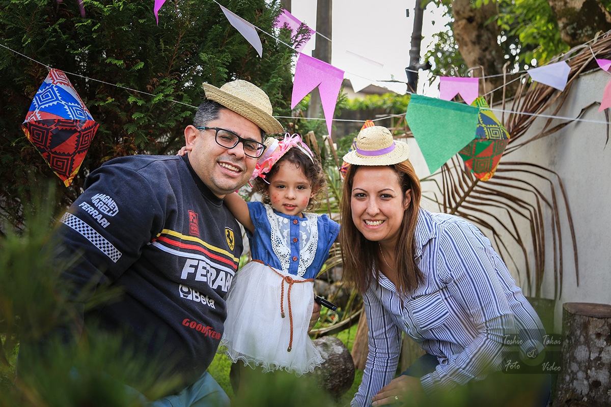 Laís-3-anos-sessão-de-fotos-festa-junina-jardim