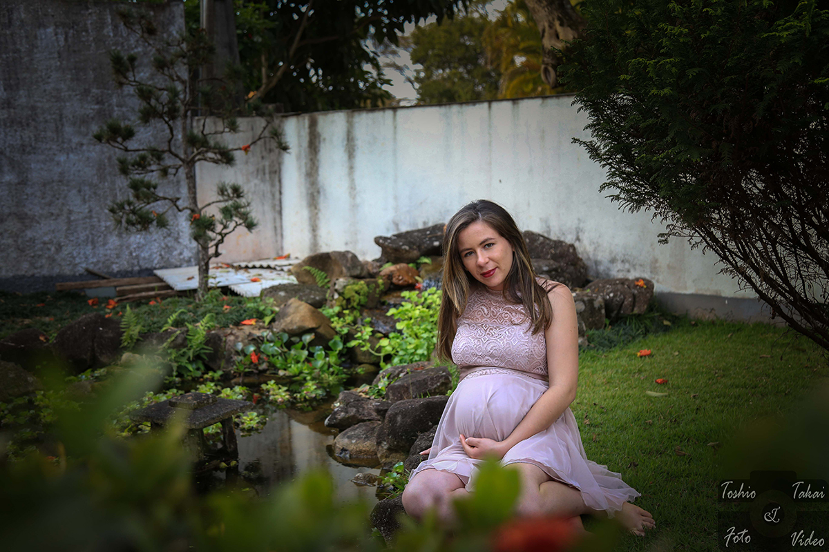 gestante-no-jardim
