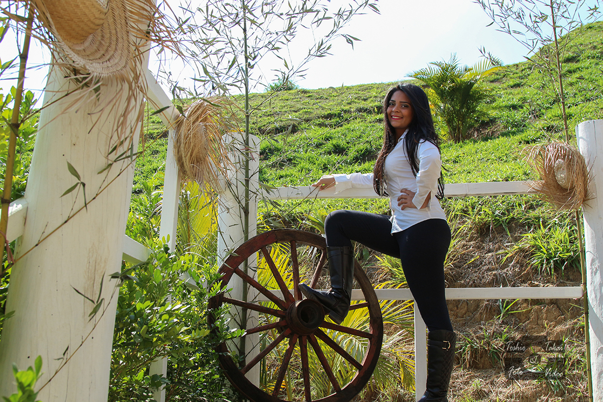 Um lindo dia de sol para fotografar a linda Giovanna