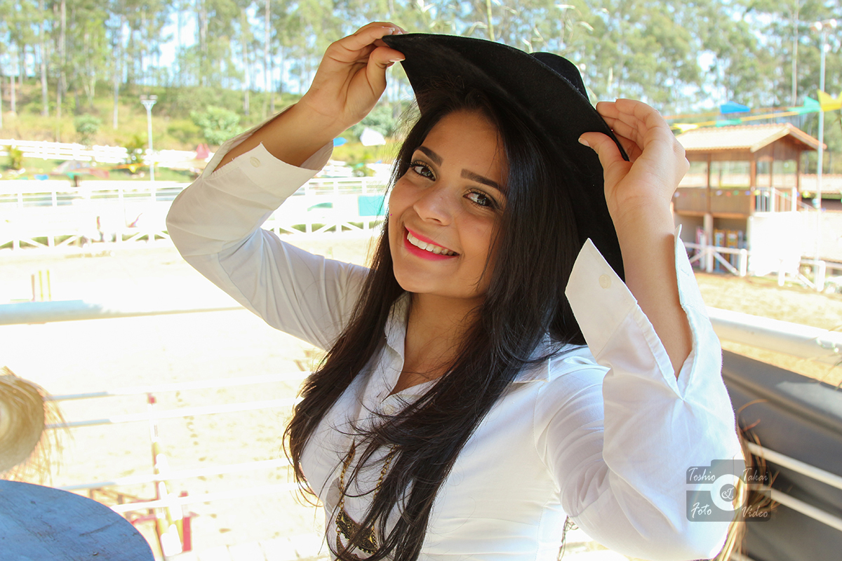 Um lindo dia de sol para fotografar a linda Giovanna