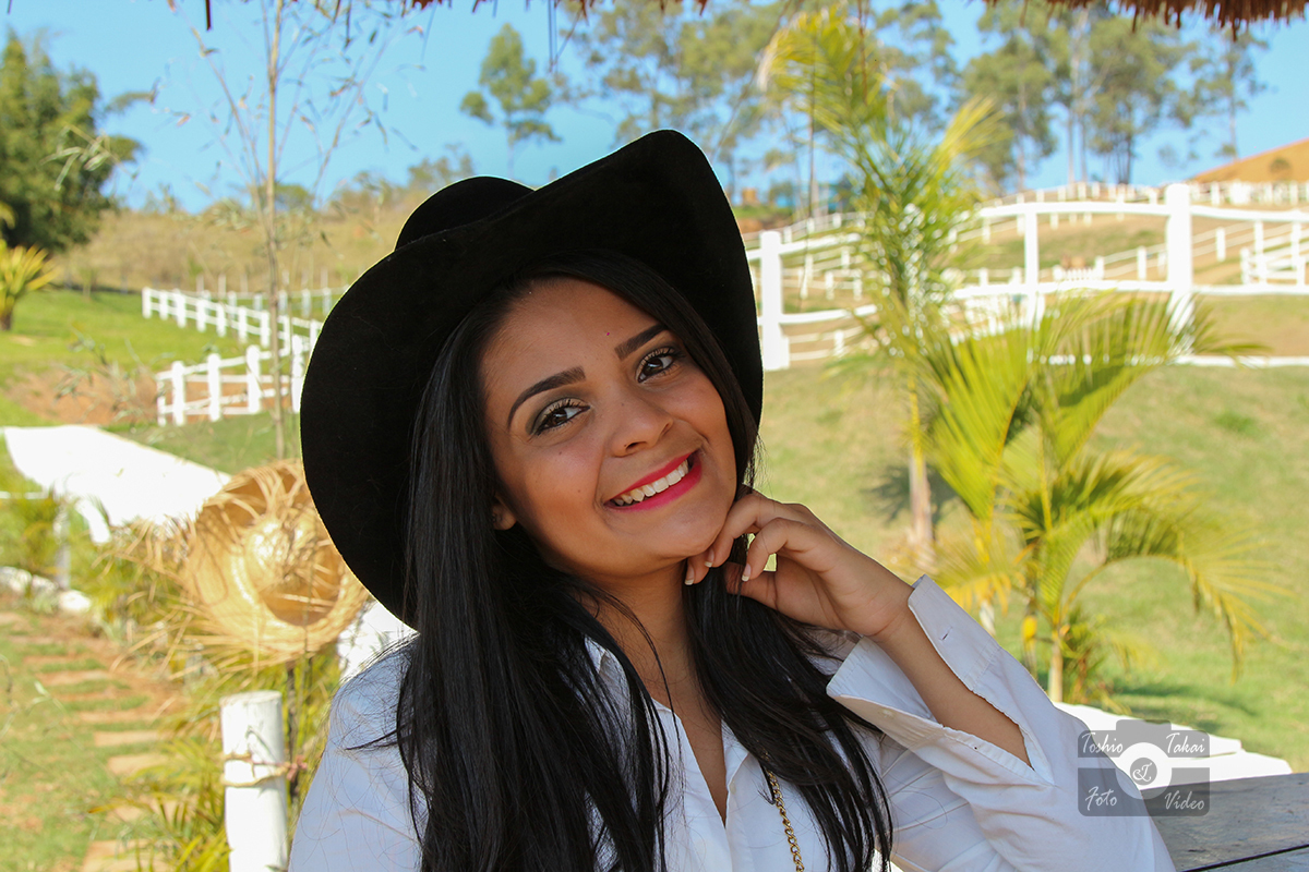 Um lindo dia de sol para fotografar a linda Giovanna