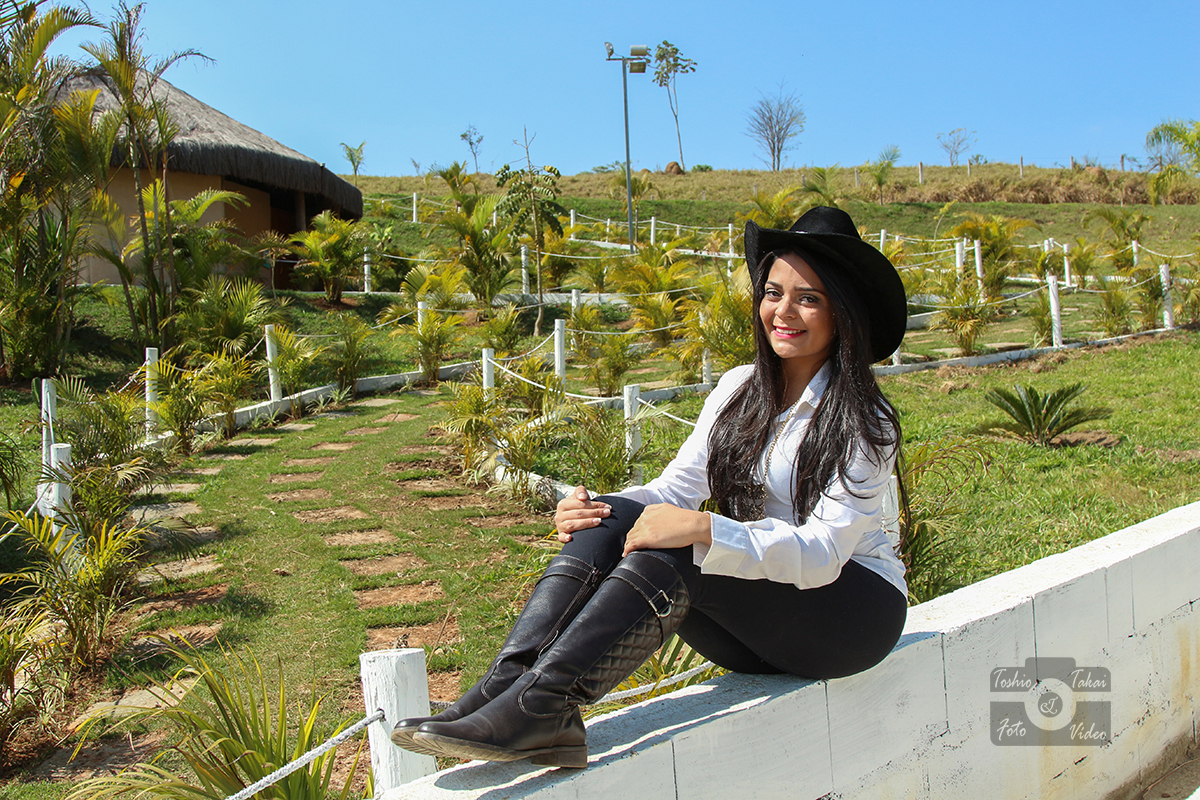 Um lindo dia de sol para fotografar a linda Giovanna