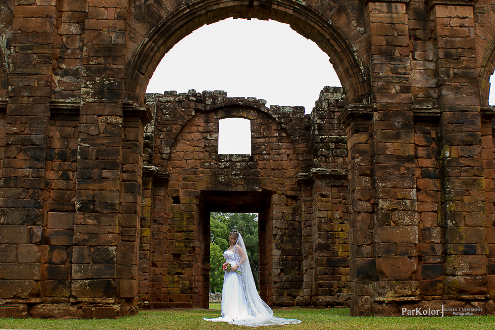 Parkolor fotografias
Gravataí, Glorinha, Santo Antônio
casamento, evento, ensaio, vestido de noiva rodado, crooped de renda, véu,céu azul, pasisagem,dança dos noivos, buque de flores, filmagem, clipe, drone, foto

