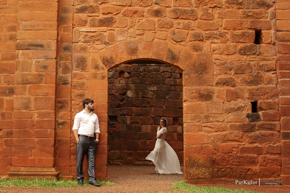 Parkolor fotografias
Gravataí, Glorinha, Santo Antônio
casamento, evento, ensaio, vestido de noiva rodado, crooped de renda, véu,céu azul, pasisagem,dança dos noivos, buque de flores, filmagem, clipe, drone, foto
