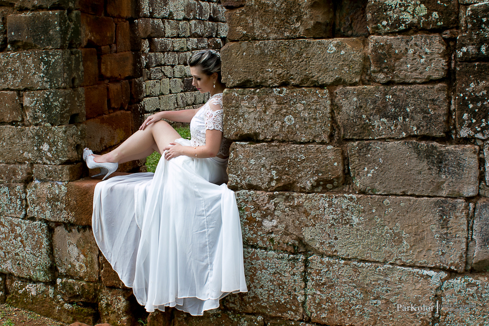 Parkolor fotografias
Gravataí, Glorinha, Santo Antônio
casamento, evento, ensaio, vestido de noiva rodado, crooped de renda, véu,céu azul, pasisagem,dança dos noivos, buque de flores, filmagem, clipe, drone, foto
