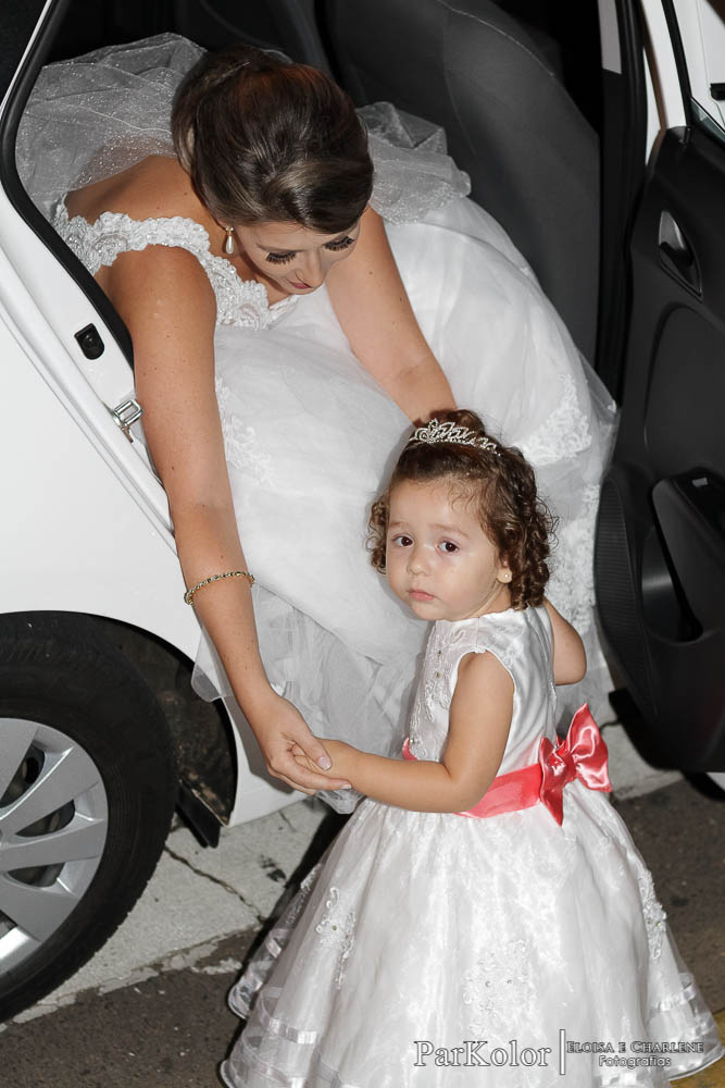 Parkolor fotografias
Gravataí, Glorinha, Santo Antônio
casamento, evento, vestido de noiva rodado com renda,salão de beleza, dança dos noivos, buque de flores, igreja, decoração, família, padrinhos, madrinhas, ternos, vestidos, filmagem, drone, foto