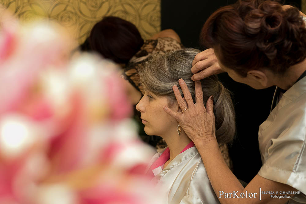 Parkolor fotografias
Gravataí, Glorinha, Santo Antônio
casamento, evento, vestido de noiva rodado com renda,salão de beleza, dança dos noivos, buque de flores, igreja, decoração, família, padrinhos, madrinhas, ternos, vestidos, filmagem, drone, foto