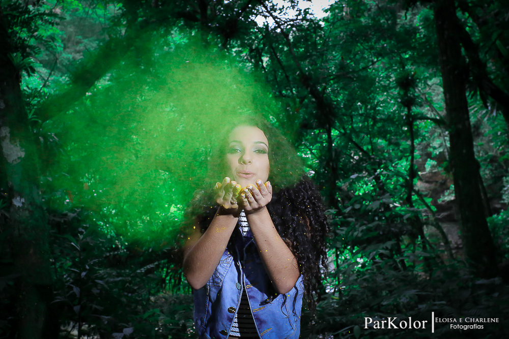 Parkolor fotografias
Gravataí, Glorinha, Santo Antônio
15 anos, ensaio externo, morro da borrucia, vestido azul, look com short, crooped branco, make, cachoeira, pedras, vestido rose, fumaça colorida, balanço de flores, paisagem, filmagem, drone, foto