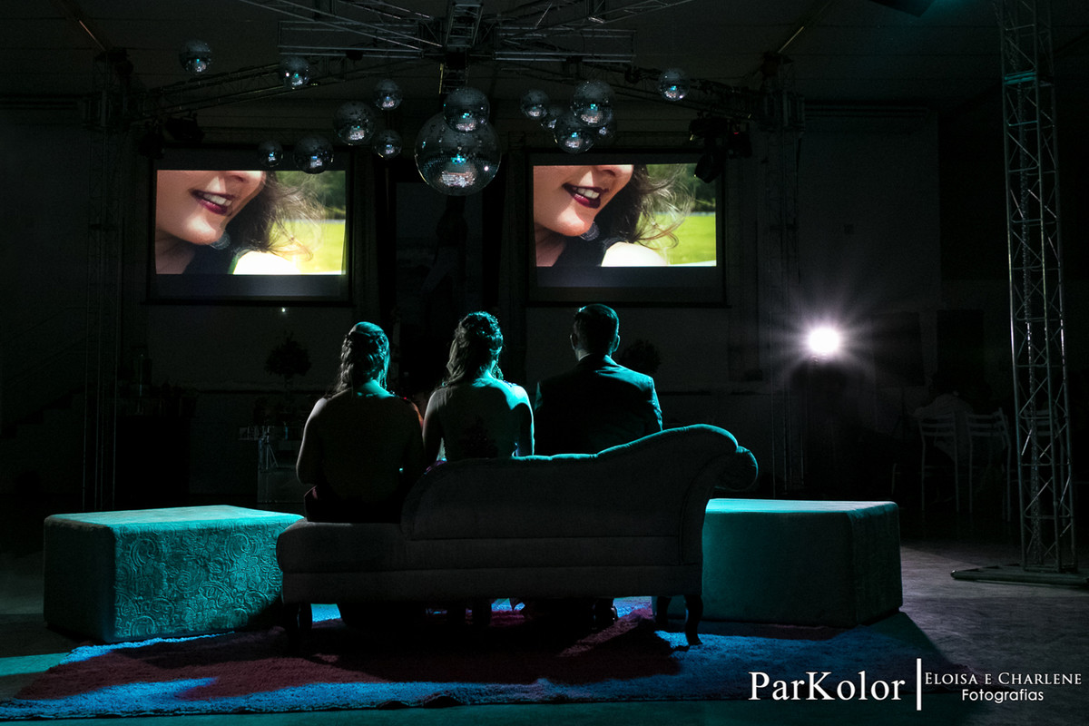 Parkolor fotografias
Gravataí, Glorinha, Santo Antônio
15 anos,festa de 15 anos, decoração,
vestidos rosa rodado com renda e pedras brilhosas,salão de beleza, família completa, dj, pista de dança, homenagem, ternos, vestidos, filmagem, drone, foto