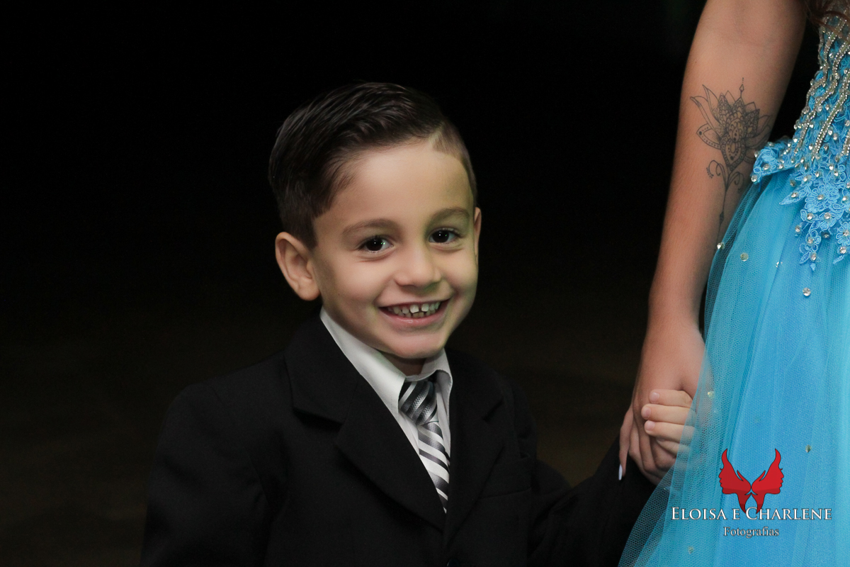 Parkolor fotografias
Gravataí, Glorinha, Santo Antônio
15 anos,festa de 15 anos, decoração,
vestidos azul rodado, família completa, padrinhos, madrinha, homenagem, ternos, vestidos, filmagem, drone, foto