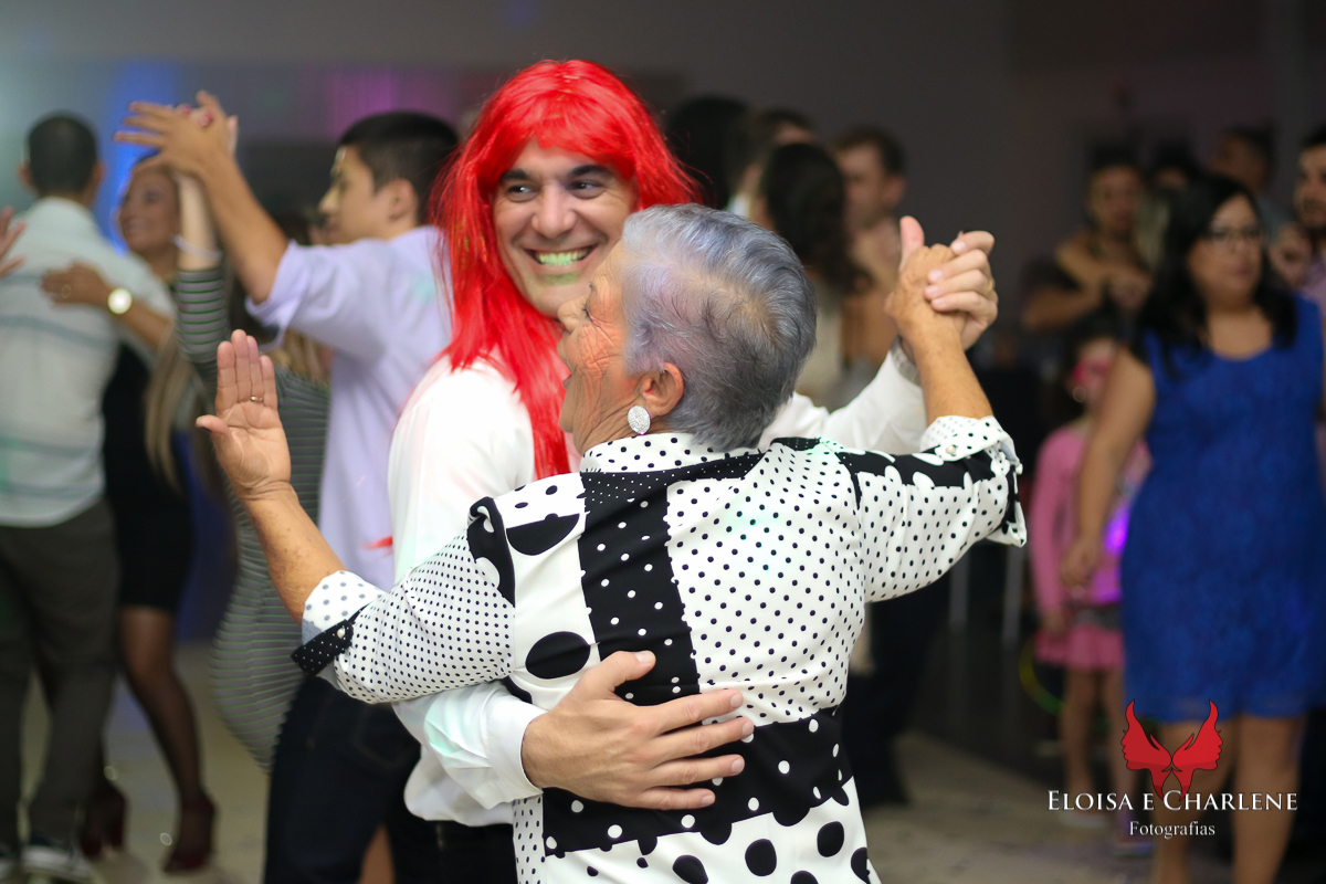 Parkolor fotografias
Gravataí, Glorinha, Santo Antônio
15 anos,festa de 15 anos, decoração,
vestidos azul rodado, família completa, padrinhos, madrinha, homenagem, ternos, vestidos, filmagem, drone, foto